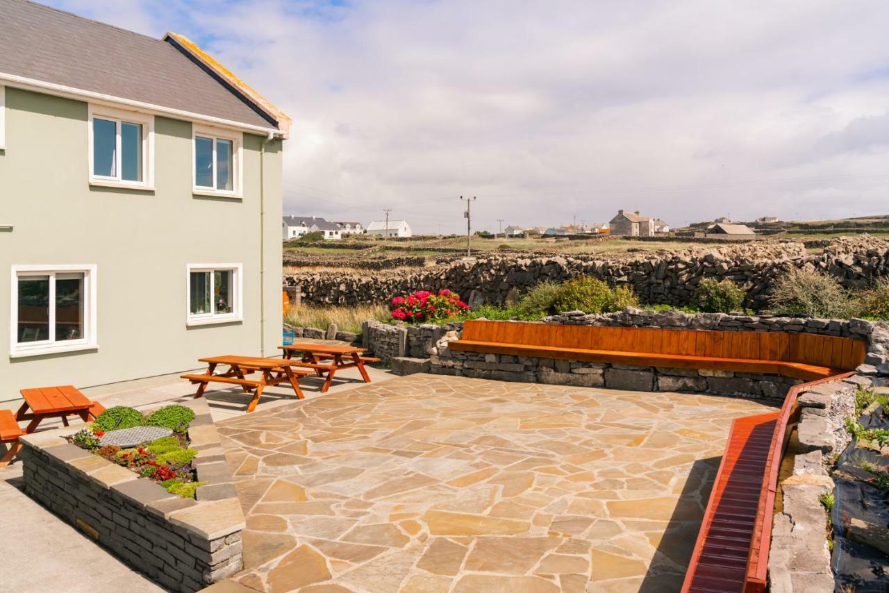 Aran Walkers Lodge Inis Mor Exterior photo